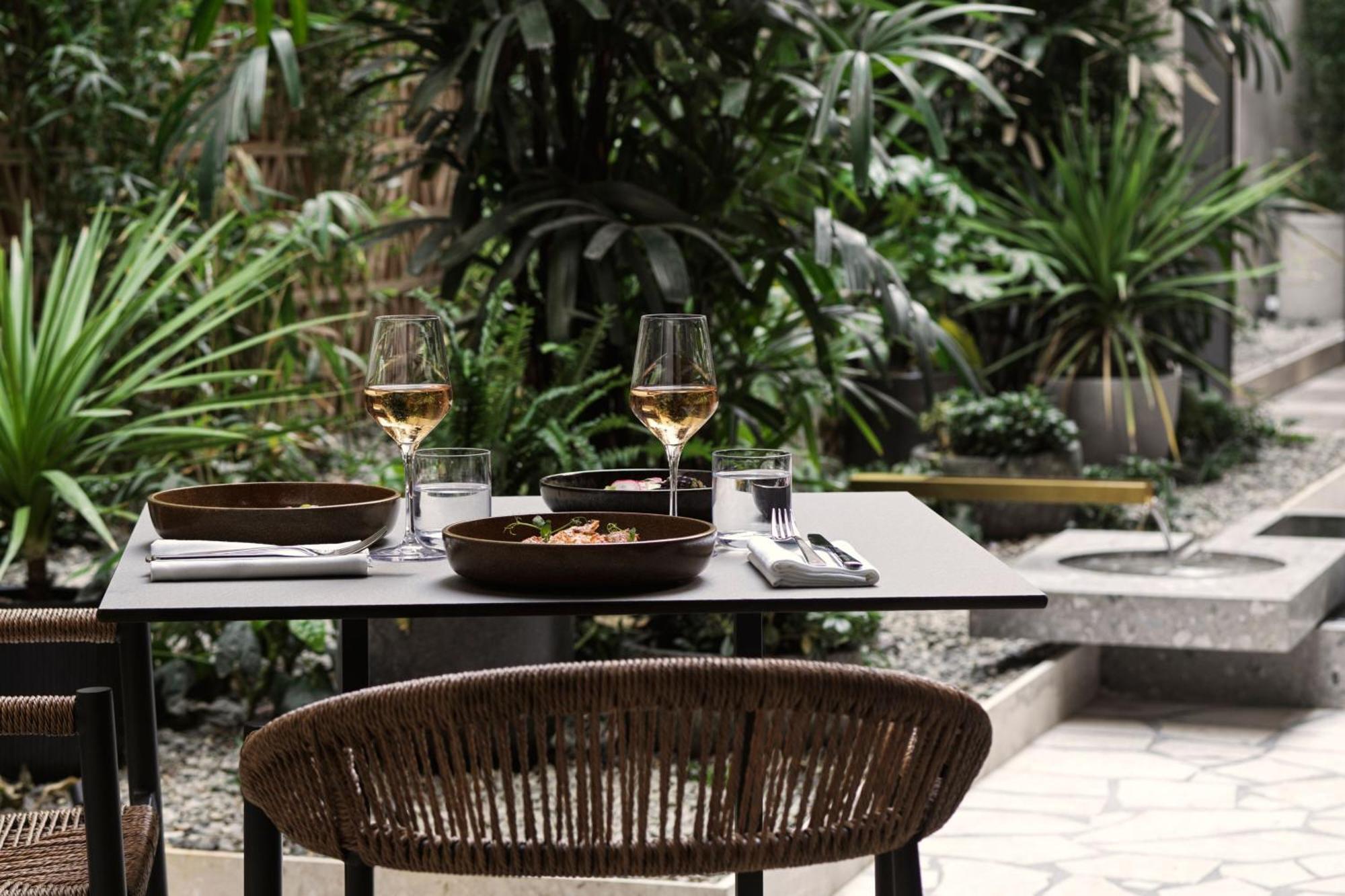 Monasty, Thessaloniki, Autograph Collection Hotel Exterior foto The restaurant's garden