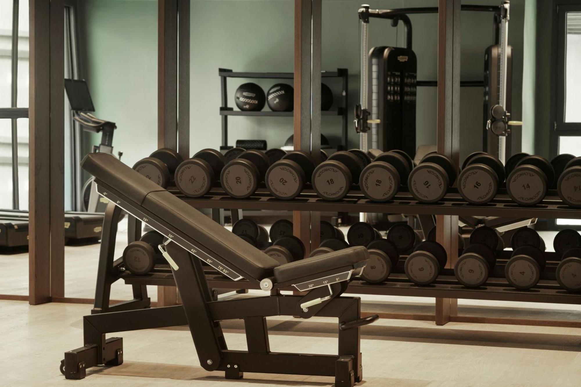 Monasty, Thessaloniki, Autograph Collection Hotel Exterior foto A leg extension machine